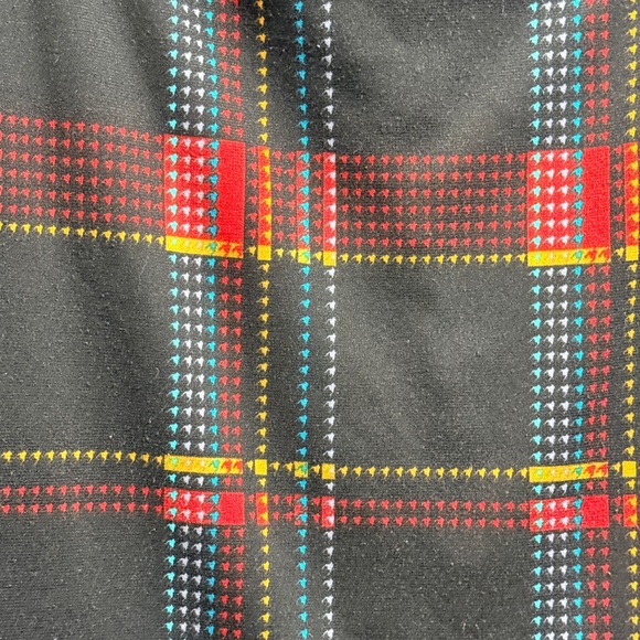 Evan Picone Women's Black and Red Plaid Pencil Skirt Size 6P - Picture 2 of 8